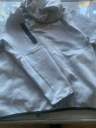 Chaqueta Nike Tech (Maduro)