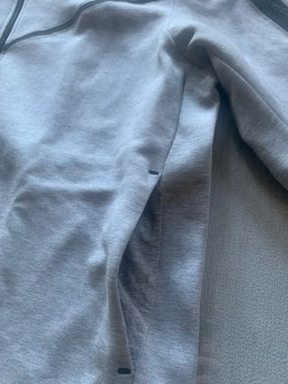 Chaqueta Nike Tech (Maduro)