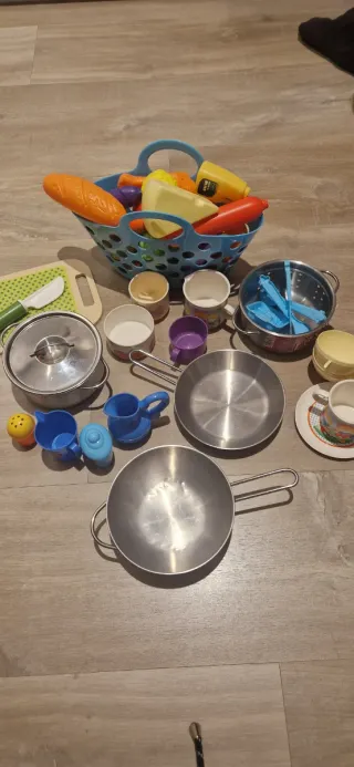 Cocinita de juguete de madera