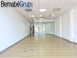 Local comercial en alquiler en Centre - Joan Prim en Granollers