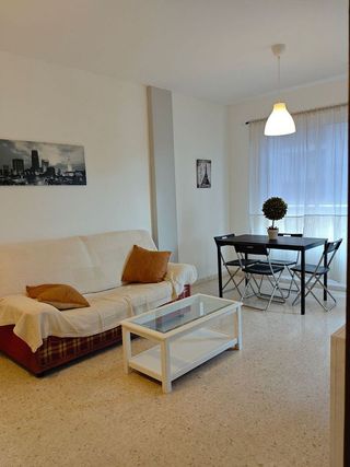 Piso en alquiler en La Granja-La Colina-Los Pastores en Algeciras