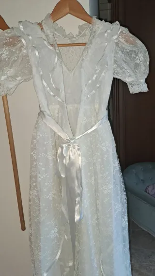 Vestido Deco Union Blanco incluye guantes y peinet