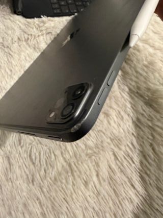 iPad Pro 12.9 5ª Gen 256GB + Teclado + Lápiz