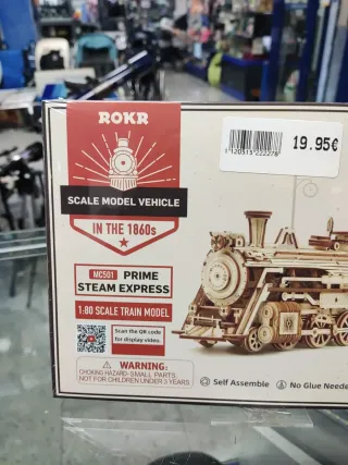 Tren de vapor ROKR escala 1:80