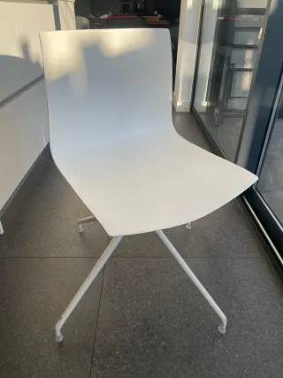 Sillas comedor giratorias blancas