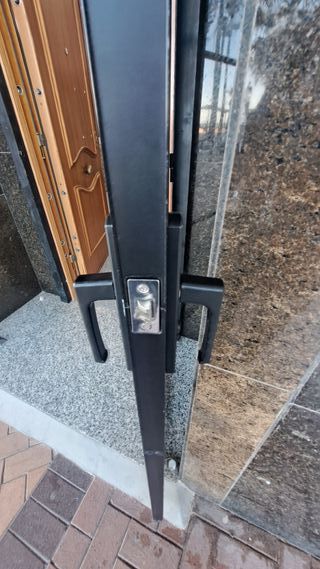 Puerta Cristal Tienda Terraza