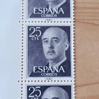 8 Sellos Franco 25 Pesetas
