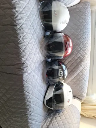4 Cascos de Moto Integrales 1=70€ los 4=200€