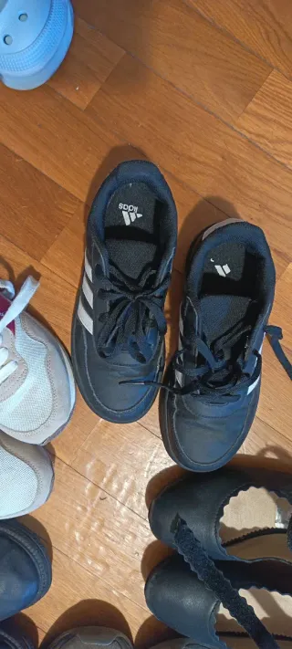 Lote Zapatillas Niño/a Talla 33