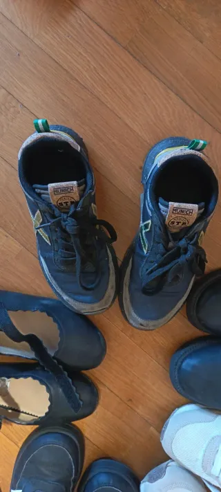 Lote Zapatillas Niño/a Talla 33