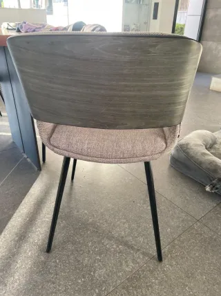 Sillas acolchadas grises