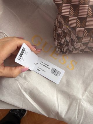 Bolso grande Guess y Bolso Mini Guess