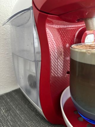 Cafetera Tassimo Bosch Roja