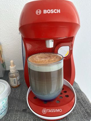 Cafetera Tassimo Bosch Roja