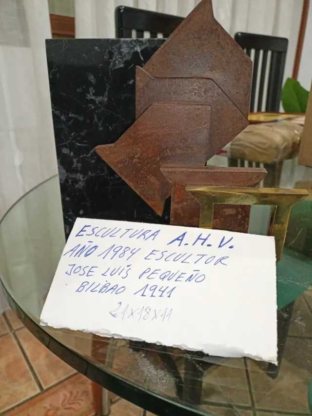 Scultura AHV José Luis Pequeño 1984 Firmata