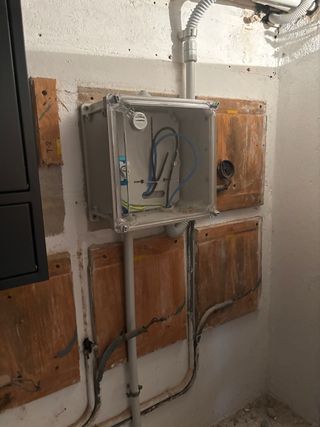 TÉCNICO DE FRÍO Y ELECTRICIDAD – SERVICIOS