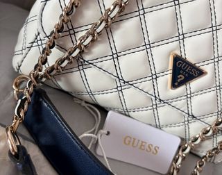 Bolso Guess Acolchado
