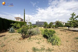 Terreno en venta en Zubia (La)