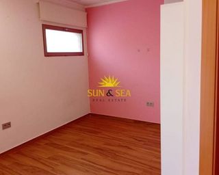 Local comercial en alquiler en Cox