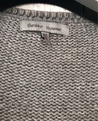 Tricot de punto y manga corta.