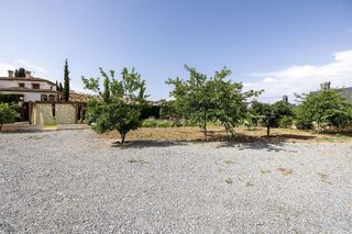 Terreno en venta en Zubia (La)