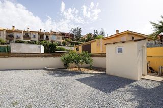 Terreno en venta en Zubia (La)