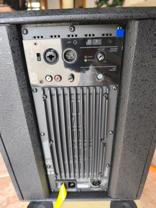 Altavoces Db technologies ES602