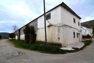 Nave industrial en venta en Loja