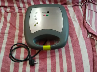 Sandwichera Fagor Gris