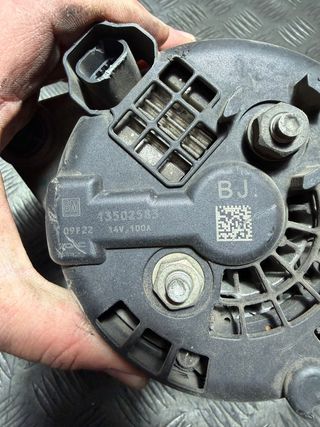 Alternador Opel Insignia A 2009