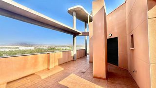 Ático en alquiler en Ciutat Universitària en Elche