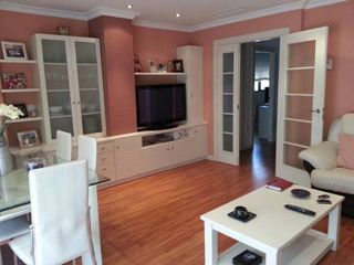 Casa adosada en alquiler en Hermanos Falcó - Sepulcro Bolera en Albacete