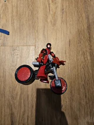 Muñeco Spider-Man con moto