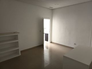 Local comercial en alquiler en Brezo en Valdemoro