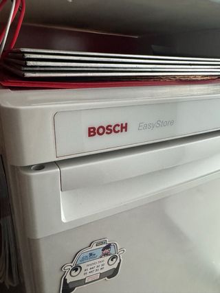 Nevera pequeña Bosch KTR18PW20G