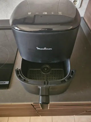 Freidora Moulinex Negra