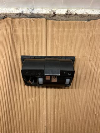 Cenicero Mercedes W124 Madera