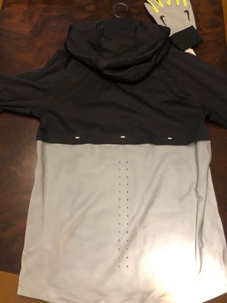 Chaqueta Nike Running Negra y Gris reflectante