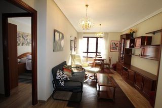 Piso en alquiler en Parque del Oeste - Olivares en Oviedo