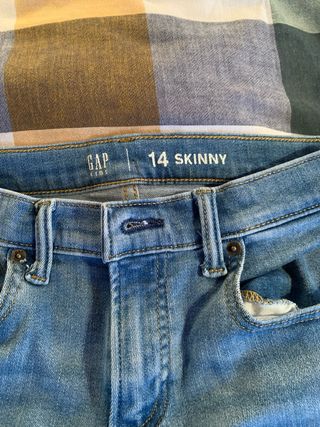 Pantalón vaquero Gap niño talla 14 skinny