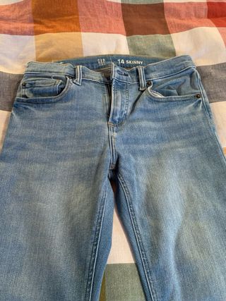 Pantalón vaquero Gap niño talla 14 skinny