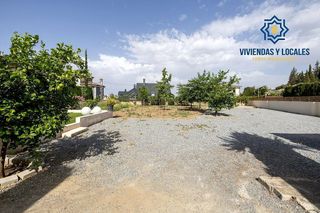 Terreno en venta en Zubia (La)