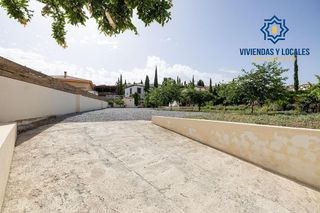 Terreno en venta en Zubia (La)