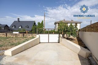 Terreno en venta en Zubia (La)
