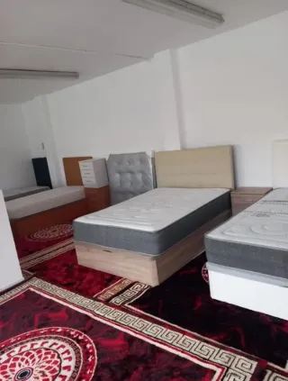 Canapés y colchones nuevos