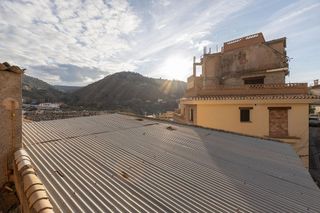 Edificio en venta en Barrio de la Vega en Monachil