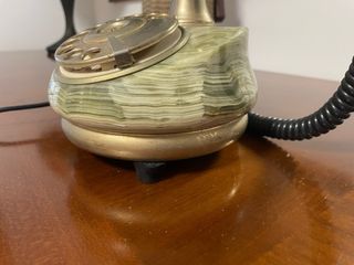 Teléfono Vintage Mármol Verde y Dorado