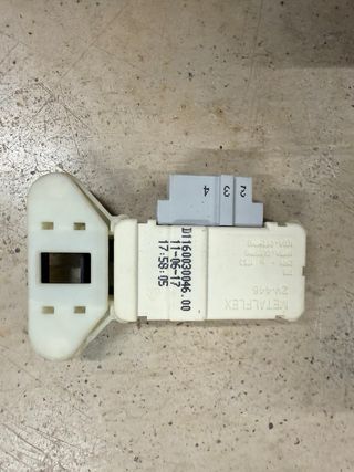 Mecanismo Cierre Puerta Lavadora Indesit