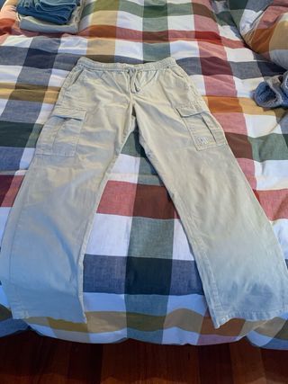Pantalón cargo niño beige. Talla 14 (164cm)