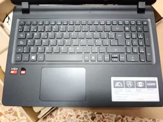 Portátil Acer Negro/Gris NO ENCIENDE  placa base